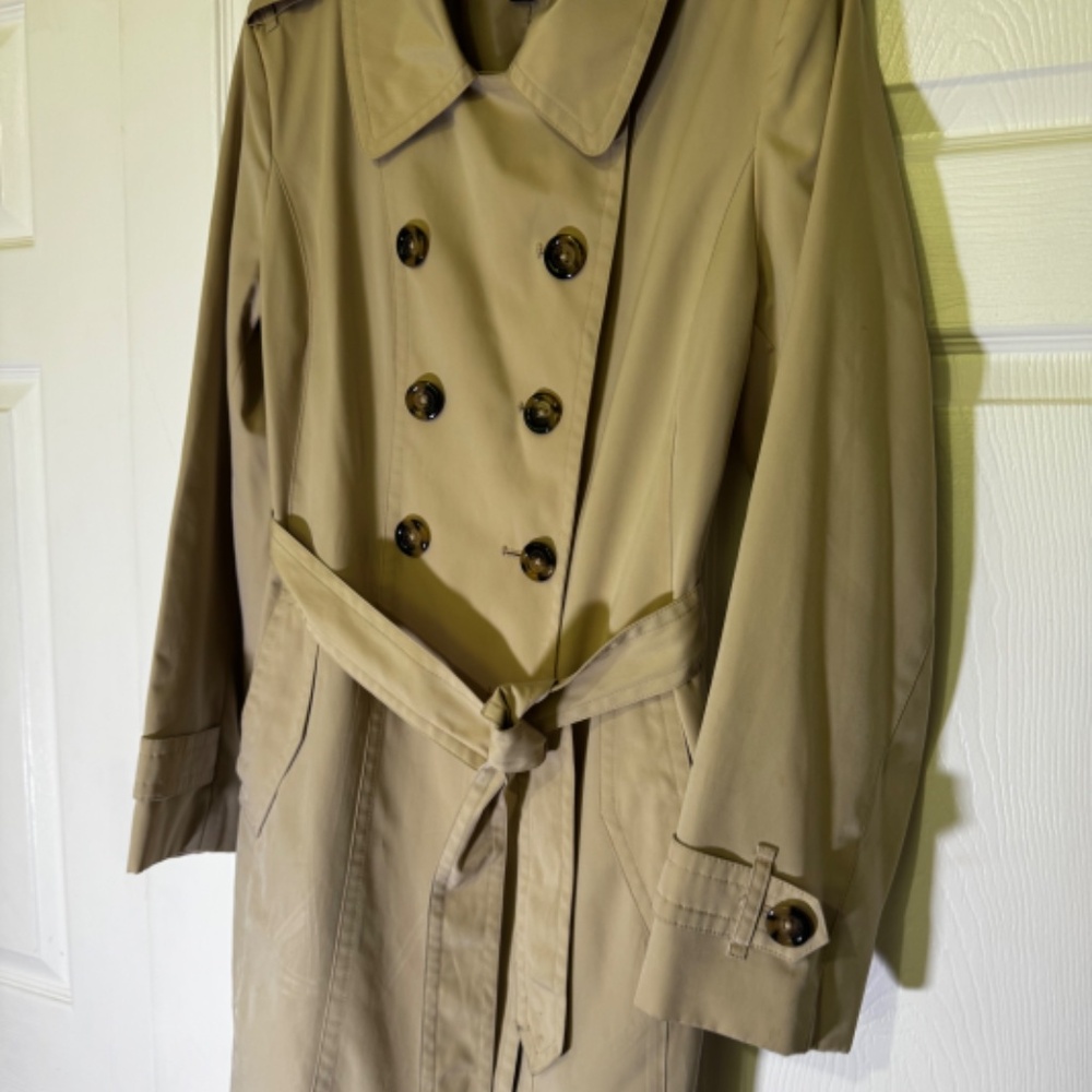 London Fog Women's Double Breasted Short Trench Coat - Picture 5 of 16